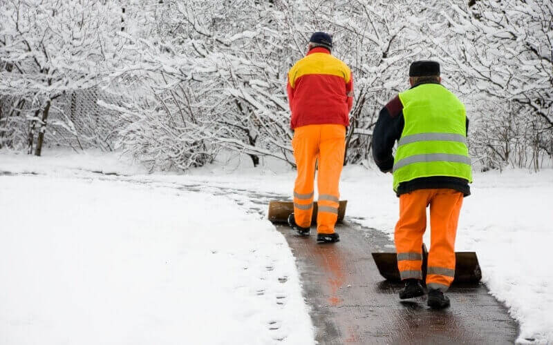 workers-shoveling-snow